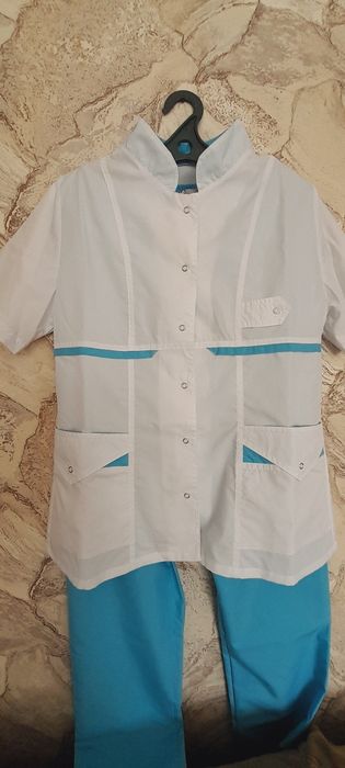 Медицинский костюм