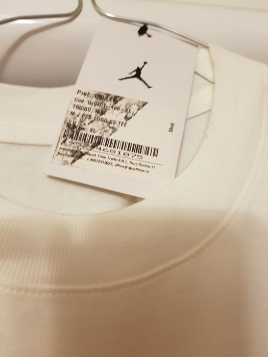 Tricou de băiat mai mare din bumbac se vinde la mine pentru tine .