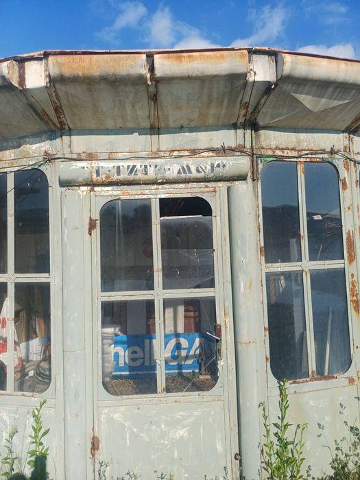 Метален търговски павилион