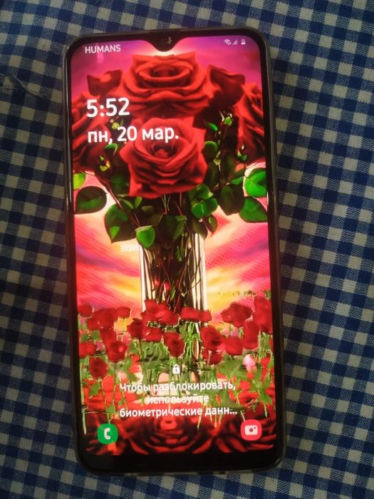 Samsung a20 qora rang