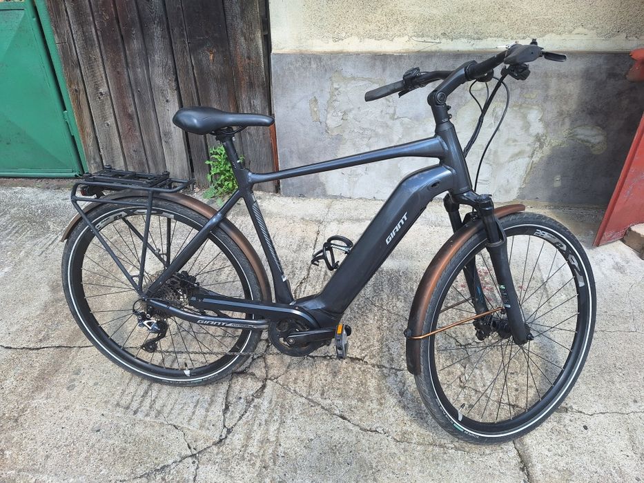 Bicicleta electrică de oraș GIANT