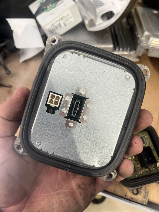 Баласти и модули за фарове бмв/bmw e60 e90 e92 e87 модул завиване и