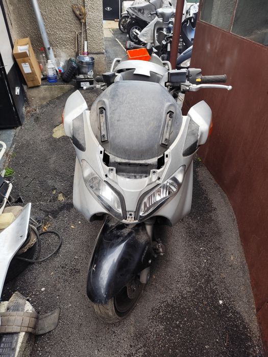 Сузуки Бъргман 650 Suzuki burgman 650