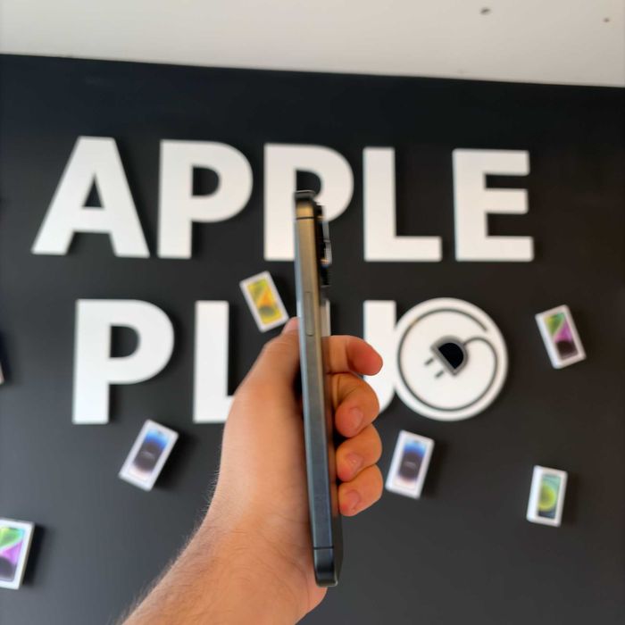 iPhone 15 Pro Max Cu 24 Luni Garanție/ApplePlug 256Gb Ca Nou 100% Black Titanium