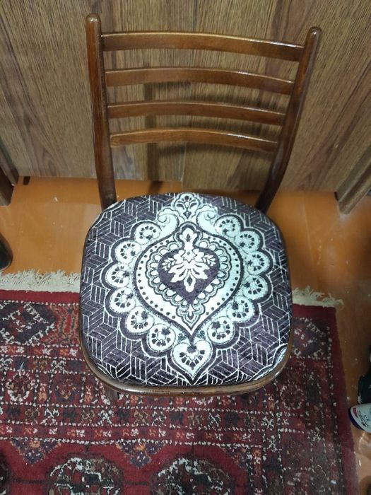 Стулья для гостиной