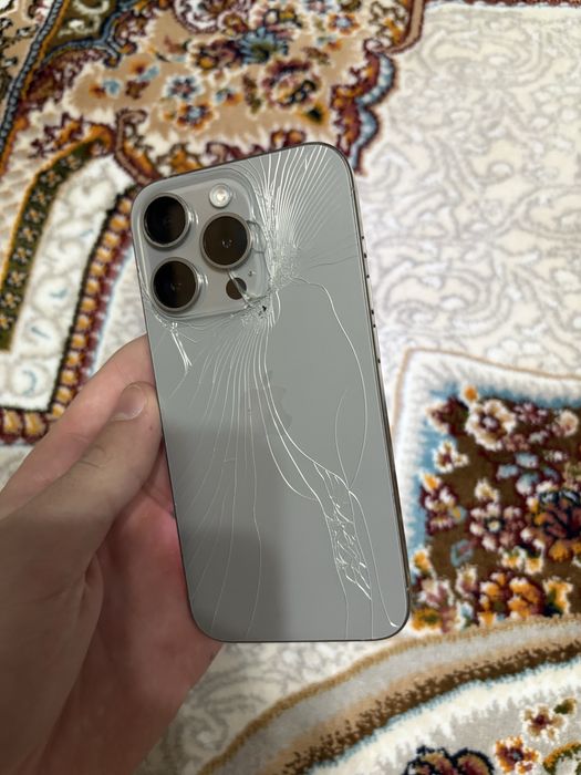 Iphone 15 pro 128/87%