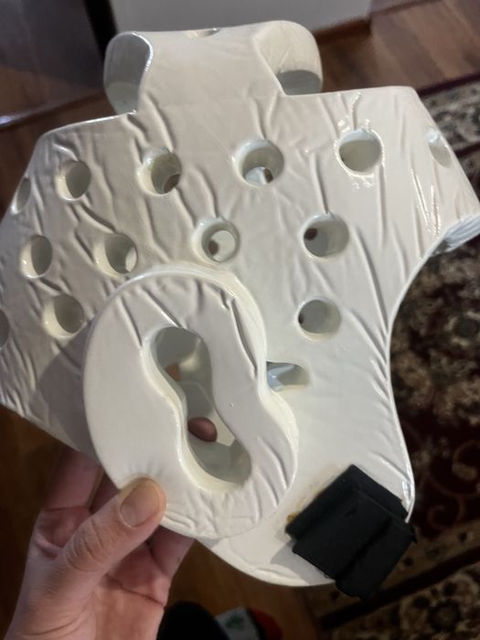 Продам шлем для каратэ и бокс