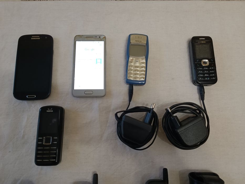 Телефони Nokia  и Samsung