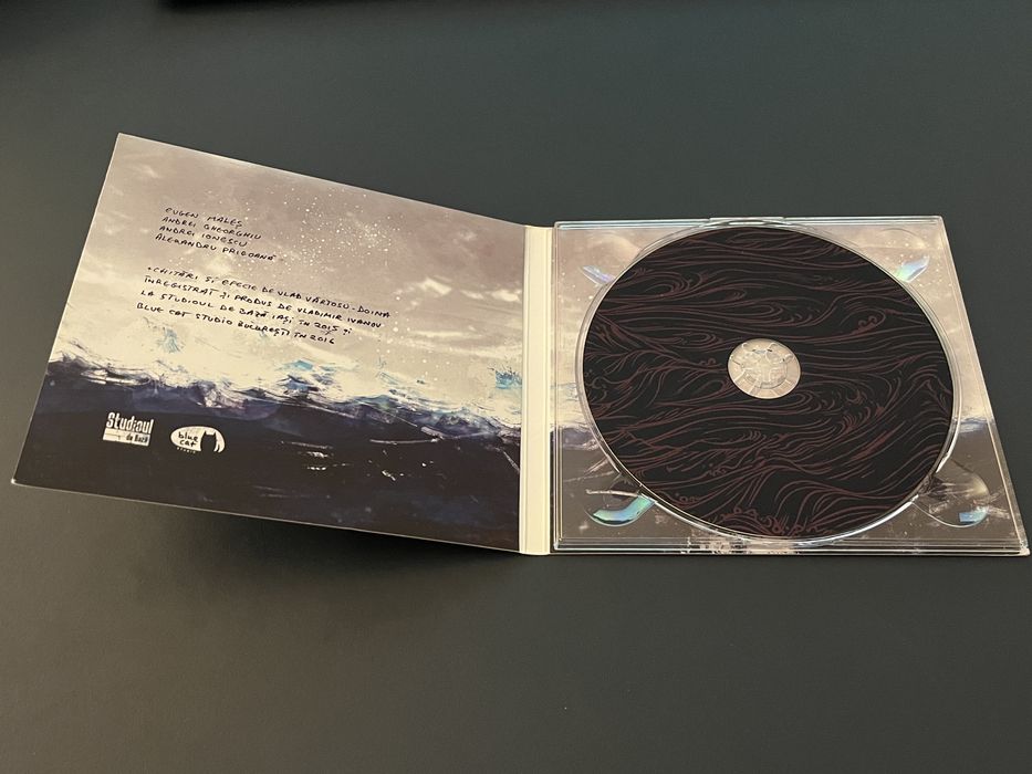 CD Fluturi pe asfalt - Munti sub mari