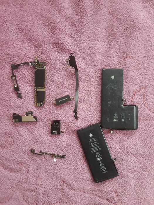 Piese Iphone XR de vanzare