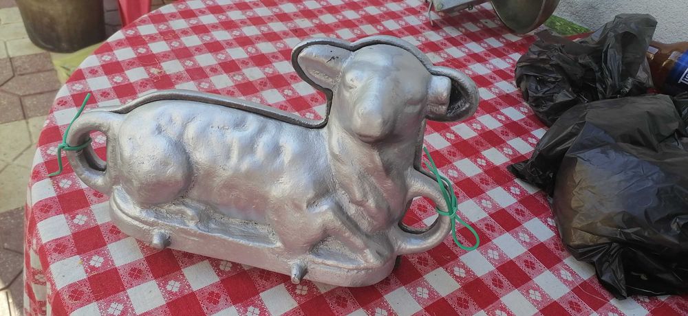 tava  copt  cozonac miel  280 lei