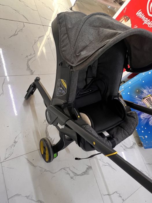 Каляска почти новая