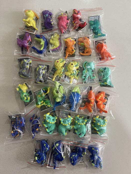 Продам игрушки из киндер сюрприза