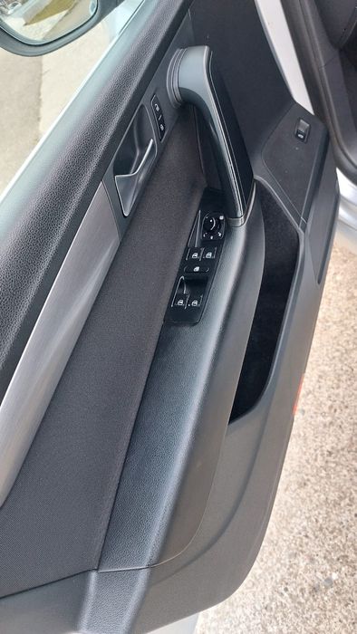 Vw passat  b7 2011.  2.0 Tdi 140 cp 6+1  viteze