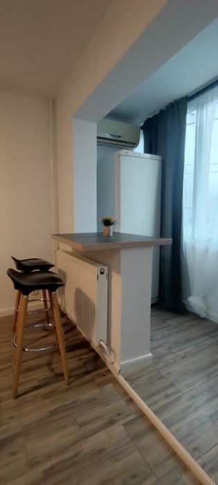 Inchiriez garsoniera micalaca