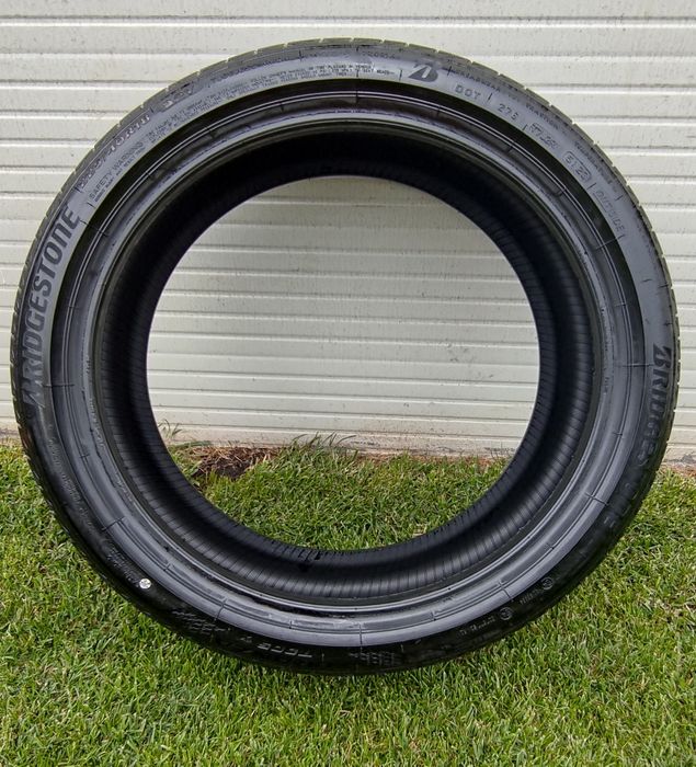 Anvelopele vara R18 Bridgestone T005