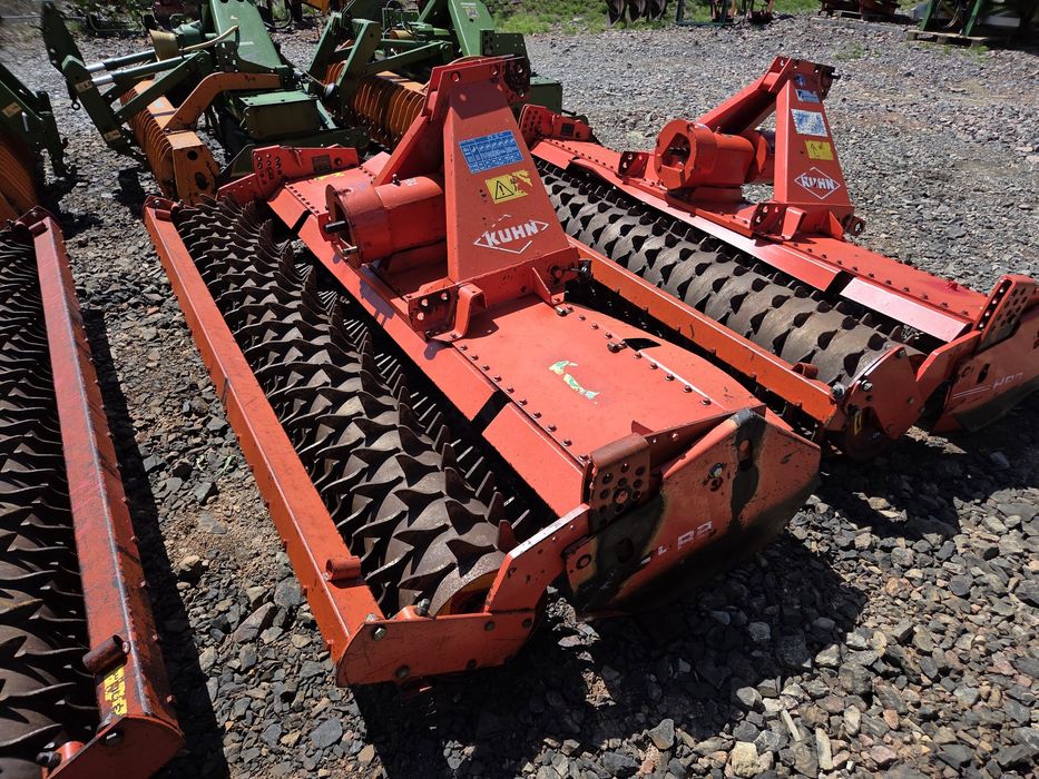 Freza Grapa Rotativa Kuhn HRB 302D