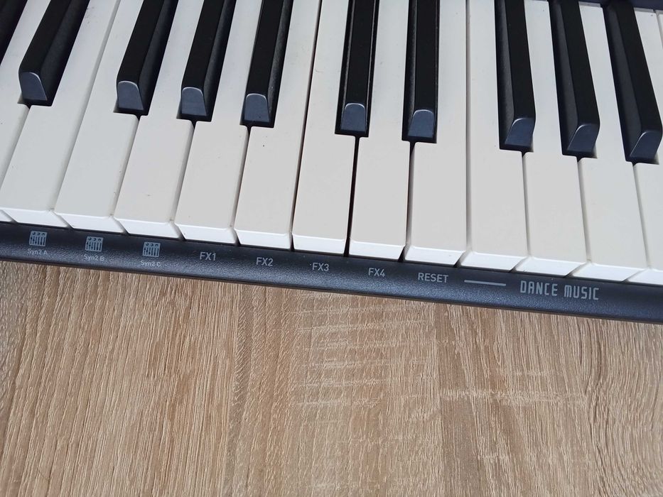 Vând urgent orga Casio