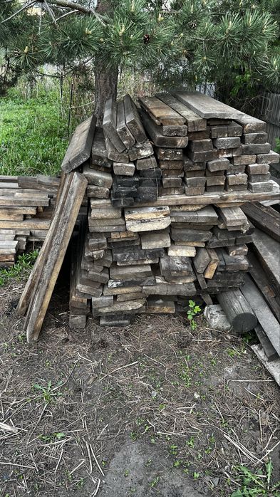 Продаются деревянные доски, брус
