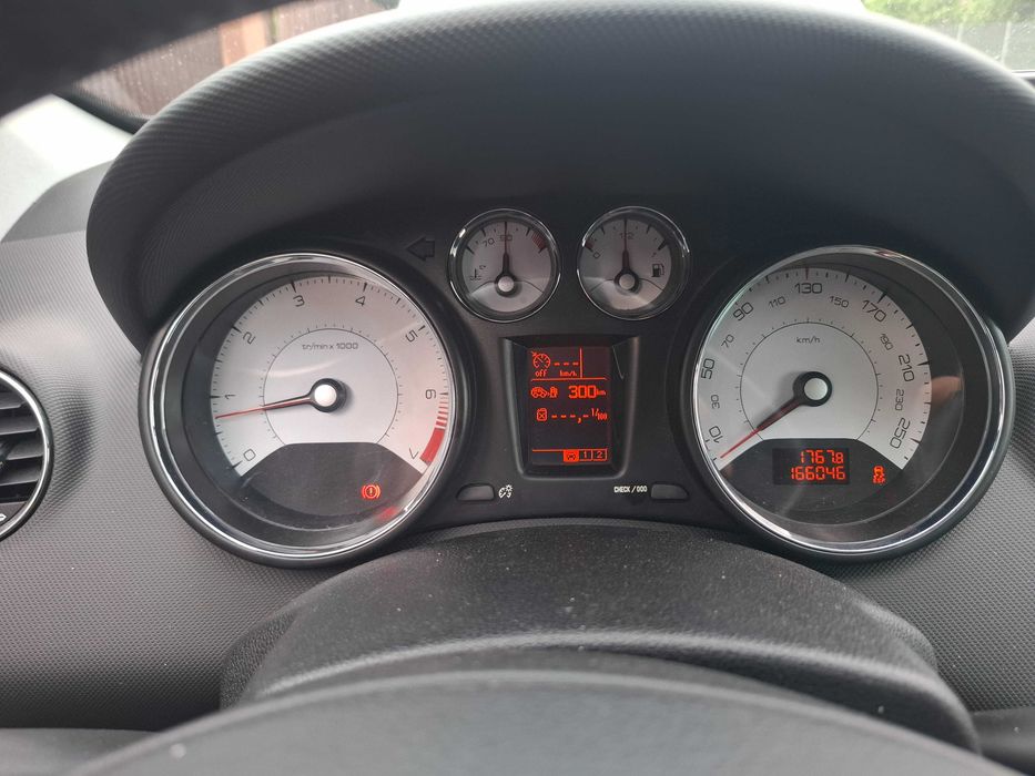 Vand peugeot 308 SW 13000 lei fix