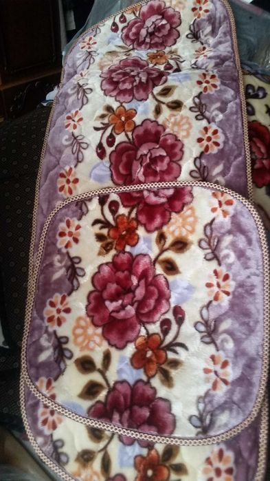 Сидушки для кухонного уголка. Дивана.