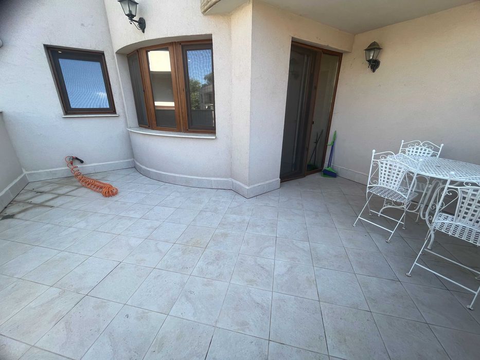 Луксозен двустаен апартамент под наем до река Дунав – център