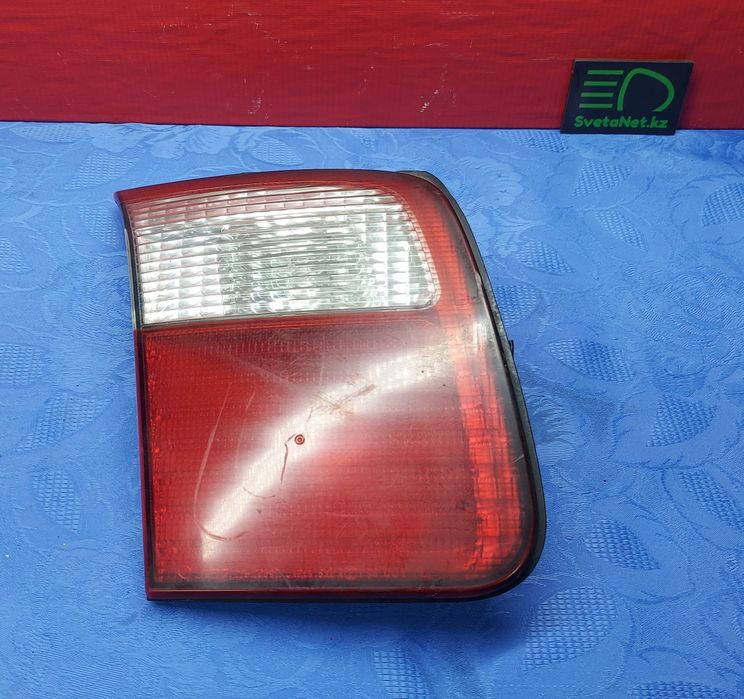 Фонарь левый на багажник Субару Форестер SF5 рестайлинг