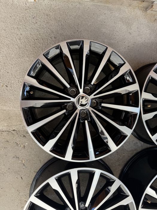 Jante Aliaj originale Skoda Octavia Superb – 18 inch – 3VD601025D – 8Jx18 ET44 – 5x112
