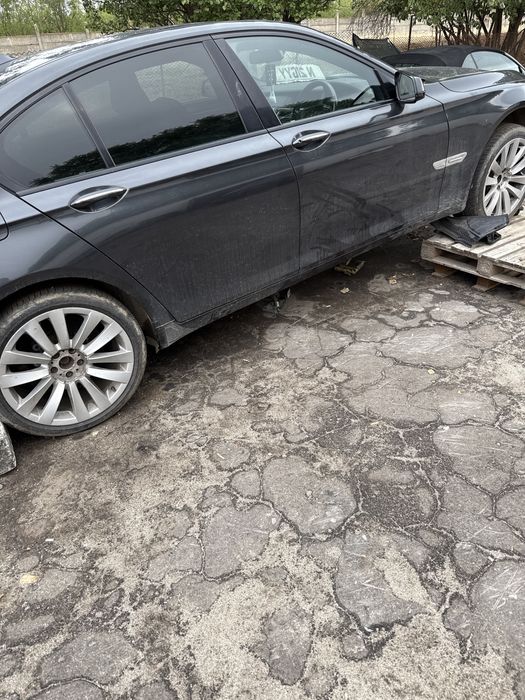 Dezmebrari/piese bmw seria 7 F01 3.0 diesel din anul 2009
