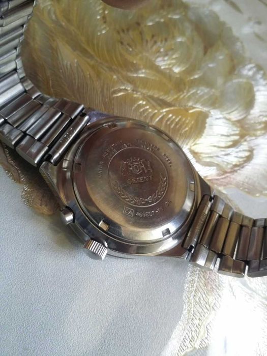 Продам часы-ОРИЕНТ