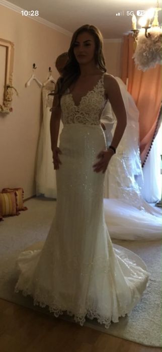 Rochie de mireasă Ivory – eleganță, rafinament și detalii lucrate manual