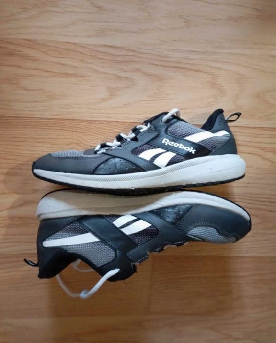 Adidași Reebok, mărimea 37