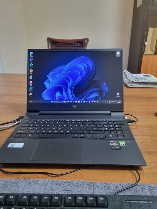 HP Victus 16 | Ryzen 5 5600H | RTX 3050 Ti 4GB | 512GB SSD | Ideal