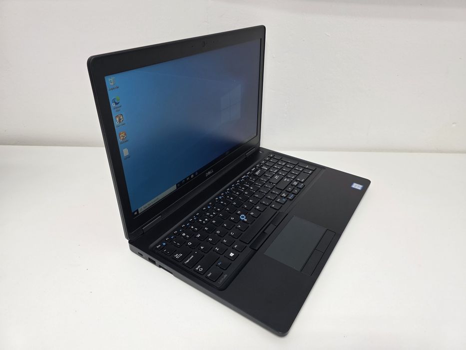 SUPEROFERTA! Laptop Dell Latitude PRO i5-6200U 15.6 FullHD iluminare taste. GARANTIE 1 an