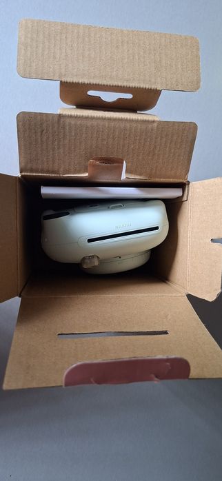 Fujifilm Instax mini 12" Mint green / Фуджифилм инстакс мини 12" ментово зелено; Фотоапарат PENTI,Германия, 1959