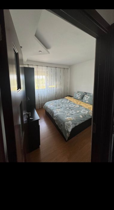 Inchiriez apartament 3 camere