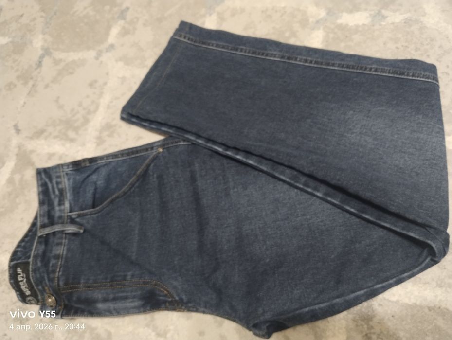 Продам джинсы мужские