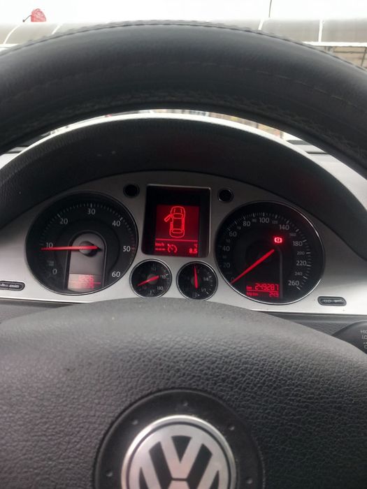 Vând wolsvaghen passat b6, anul 2008