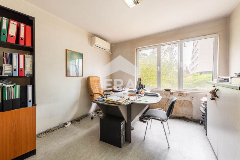 Продава се Офис в Варна, Чаталджа - 354 кв.м за 1314 €/кв.м - Снимка #10