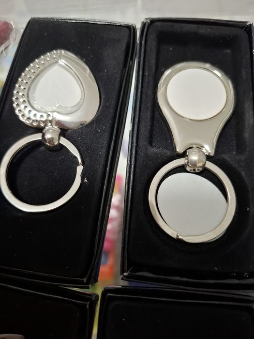 Срочно  Продам брелоки качественые 300тг