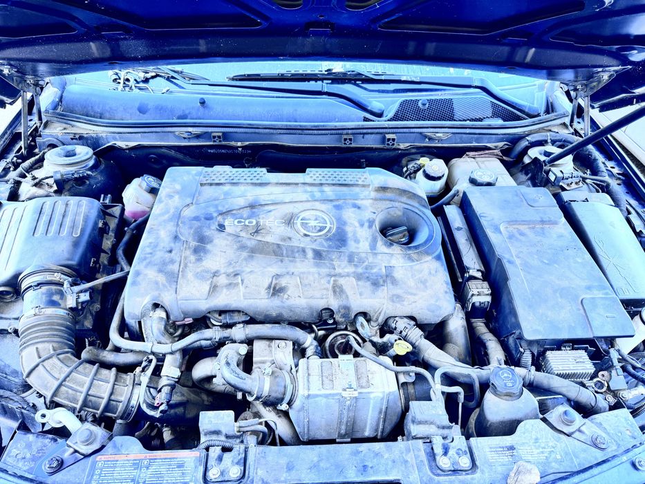 Dezmembrez opel insignia