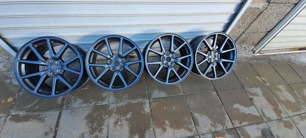 Джанти + Сензори Tesla