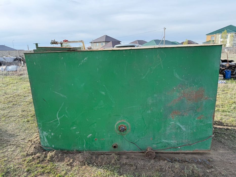 Срочно. Емкость 6-7 кубов