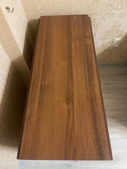 Продам стол книжка