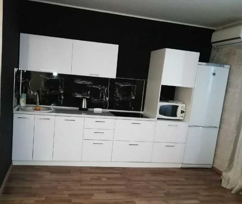 Дава се под наем Двустаен апартамент в Пловдив, Каменица 2 - 60 кв.м за 260.1 € - Снимка #1