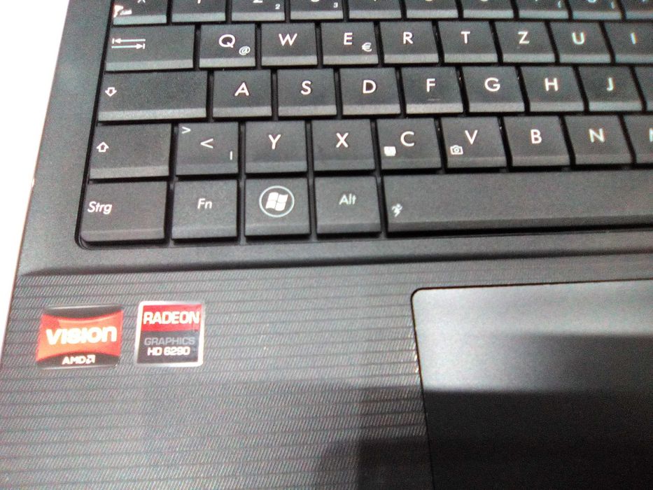 Лаптоп ASUS X55U - два процесора