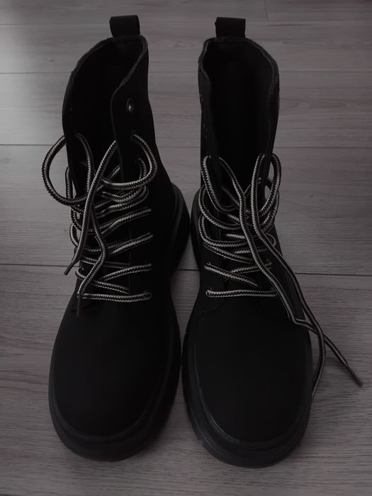 Дамски зимни ботуши