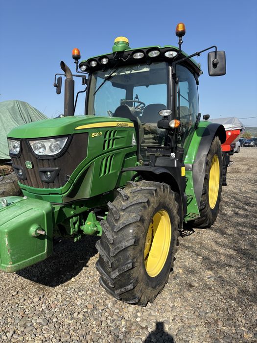 Tractor John Deer 6120R + Kuhn Axis 20.2
