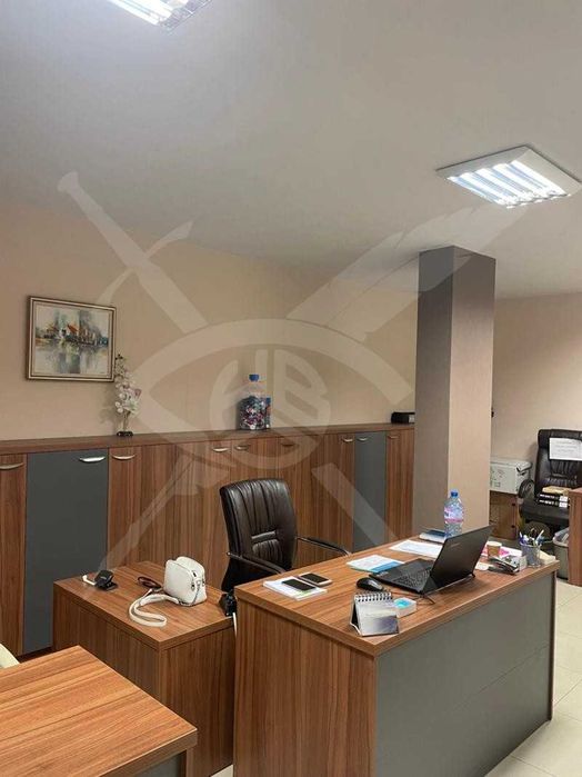 Дава се под наем Офис в Пловдив, Център - 71 кв.м за 180000 € - Снимка #2