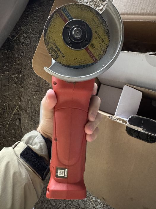 Безчетков акумулаторен ъглошлайф EINHELL